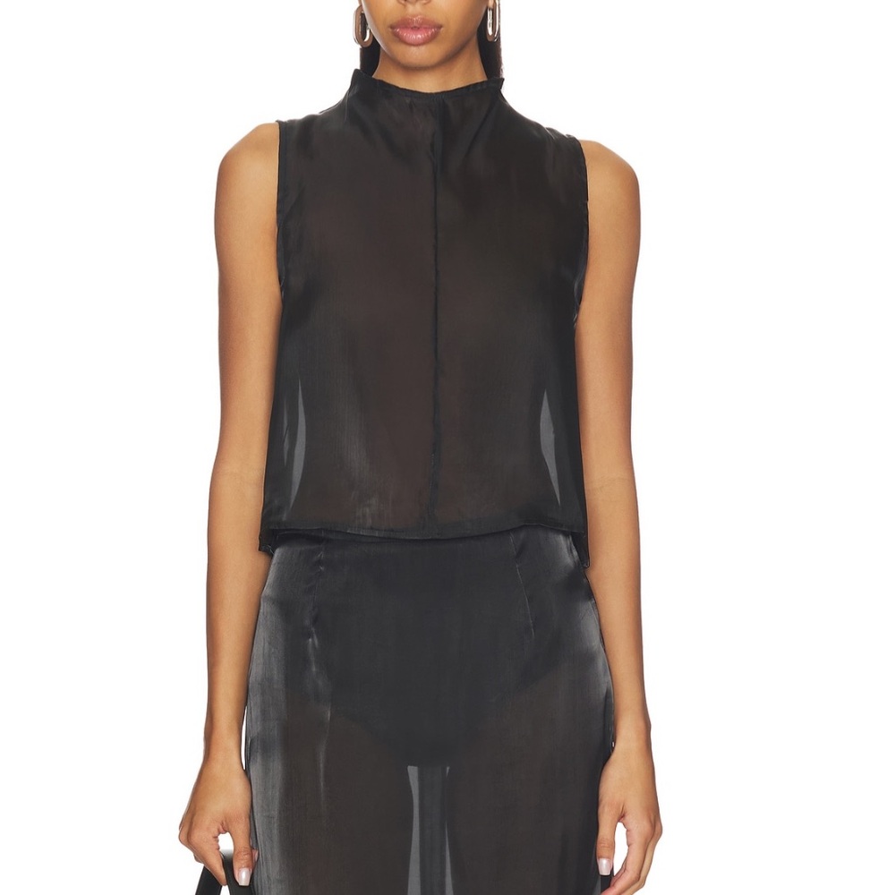 NWT Madison the Label Knox Top Size M